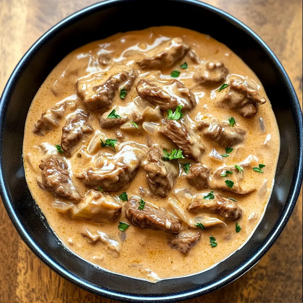 Creamy and flavorful, this Gordon Ramsay Beef Stroganoff recipe is a comforting classic that everyone will love! Made with tender beef, mushrooms, and a rich sauce, it’s perfect for a cozy dinner or special occasions. Don’t forget to save this delicious recipe for those nights when you need a hearty meal that’s easy to whip up! 🍽️✨